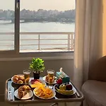 Luxury 5-Star Nile View Apartment - Prime Cairo Location