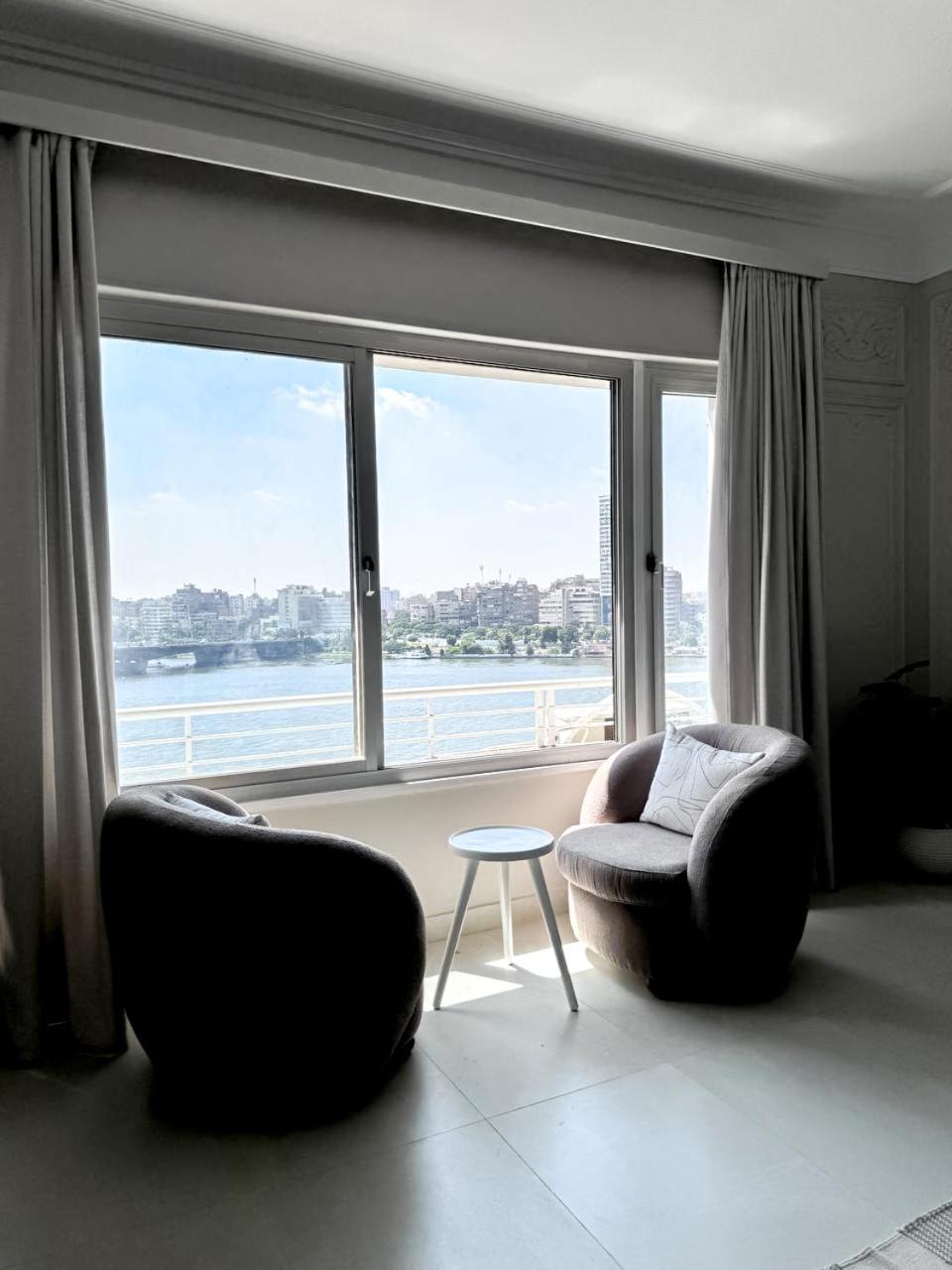 Luxury 5-star Nile View - Prime Location Apartment