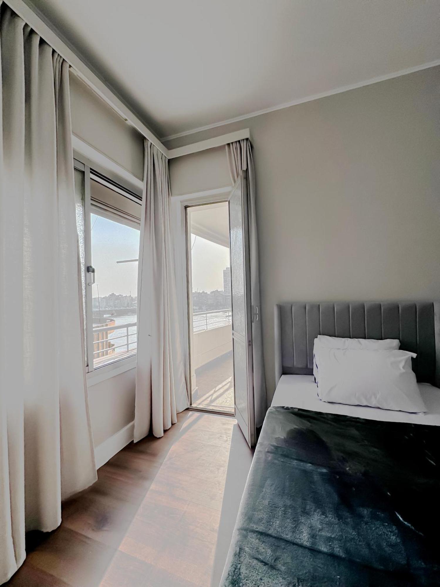Apartment Luxury 5-star Nile View - Prime Location *