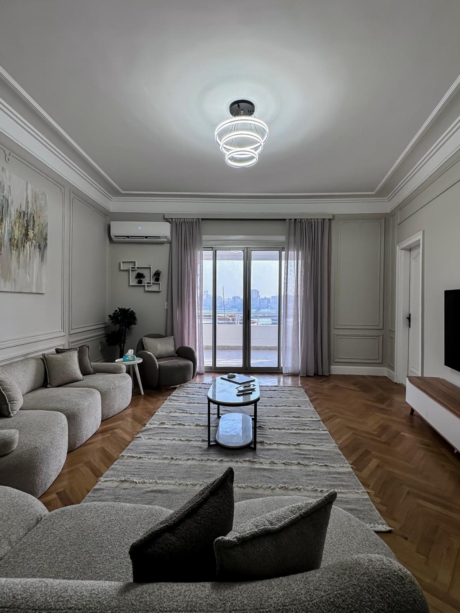 Apartment Luxury 5-star Nile View - Prime Location