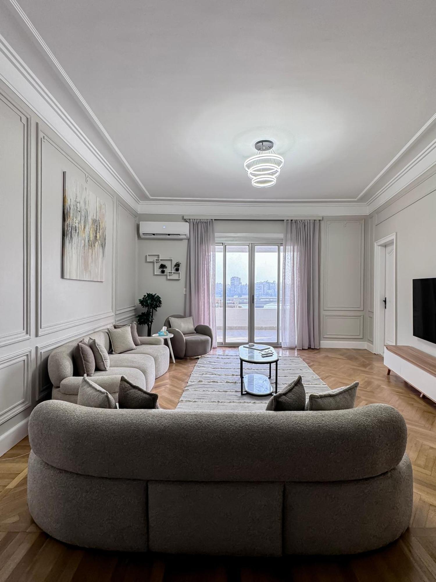 Apartment Luxury 5-star Nile View - Prime Location Cairo