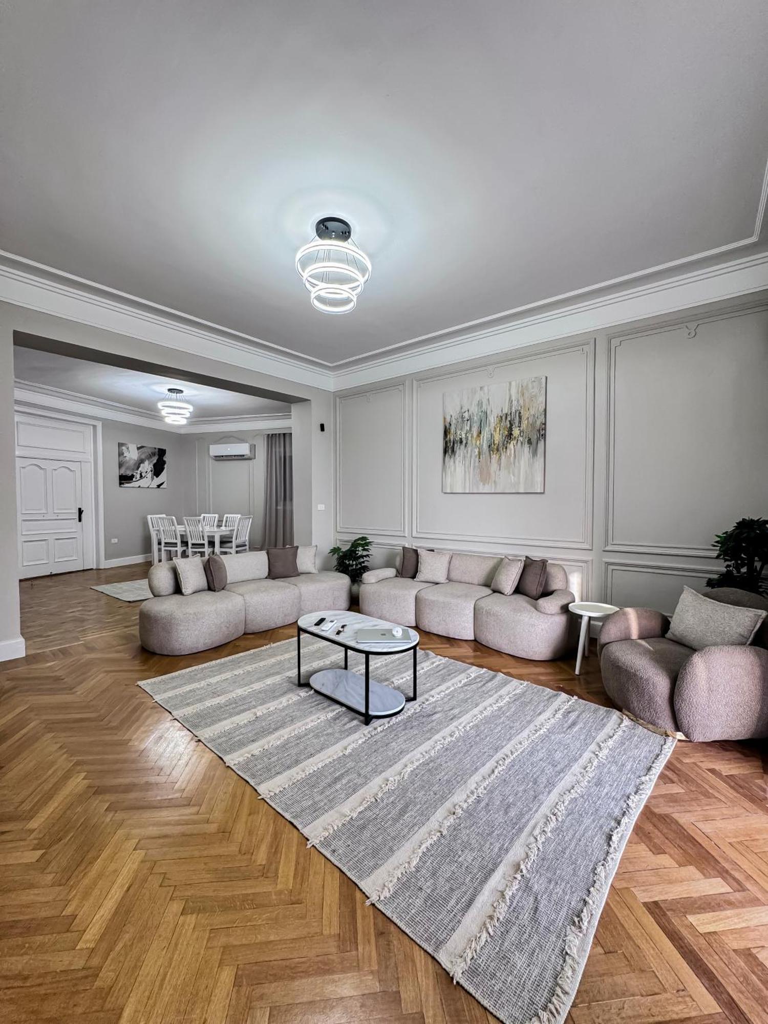 Apartment Luxury 5-star Nile View - Prime Location Cairo