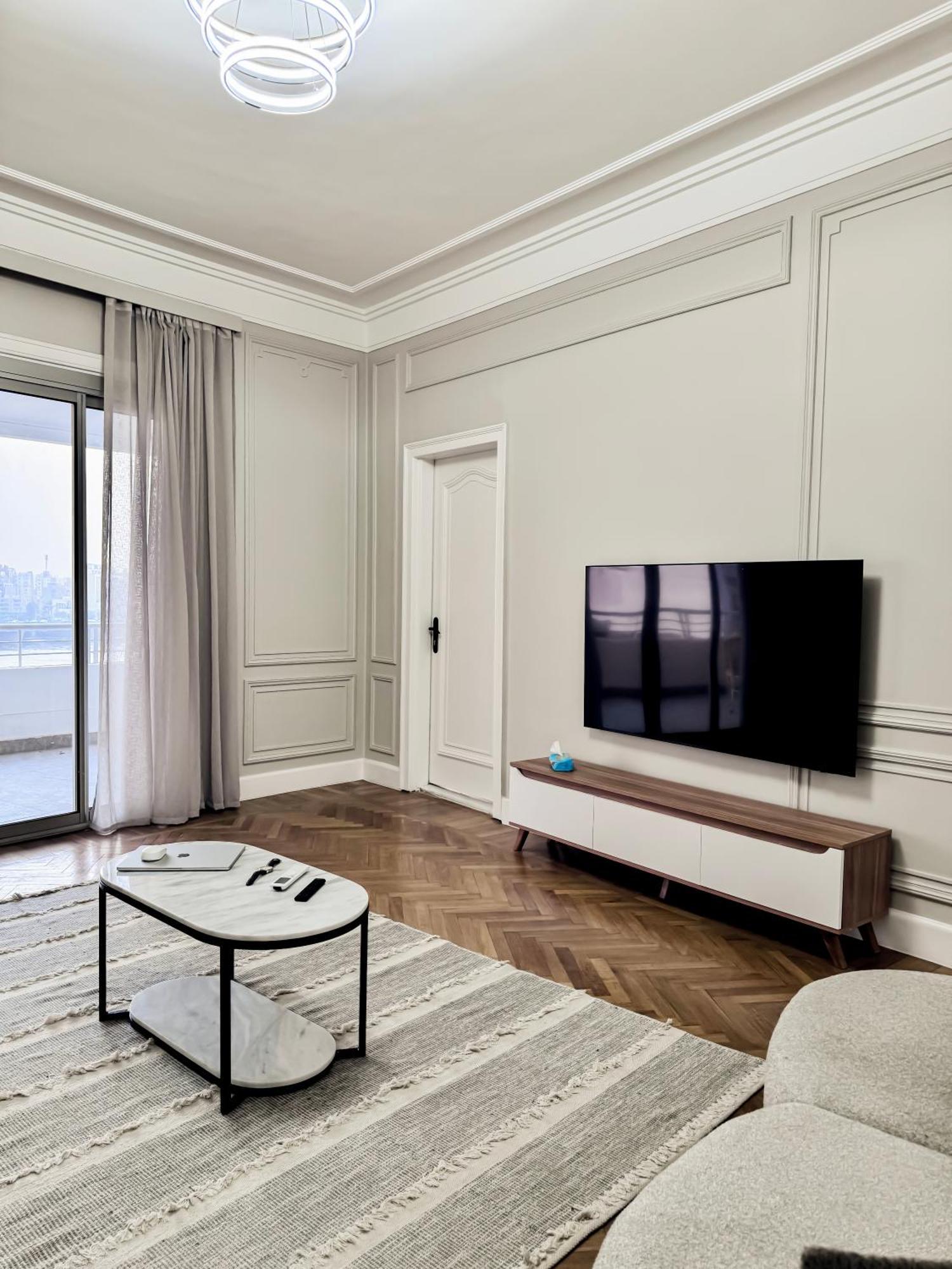 Luxury 5-star Nile View - Prime Location