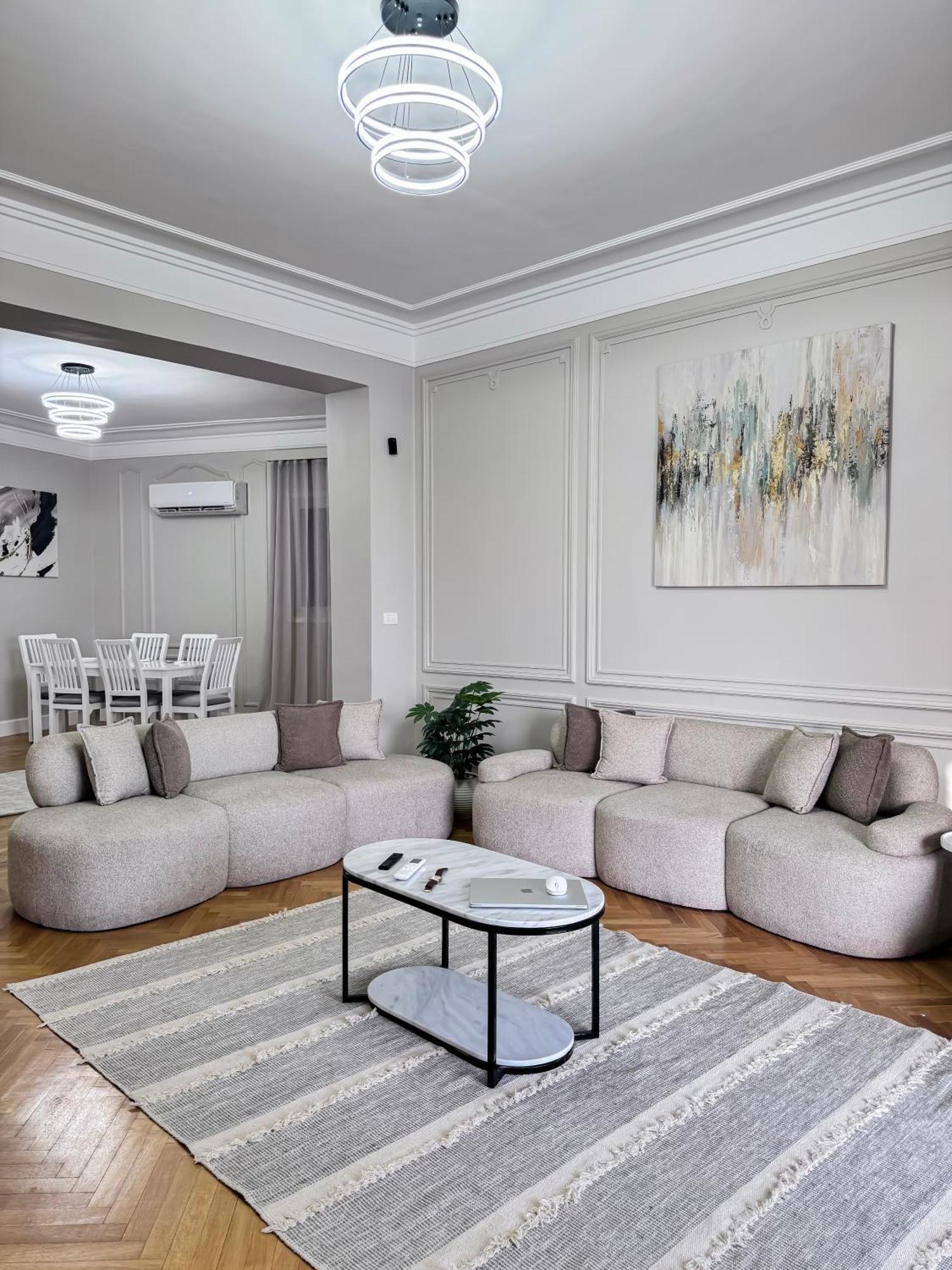 Luxury 5-star Nile View - Prime Location *